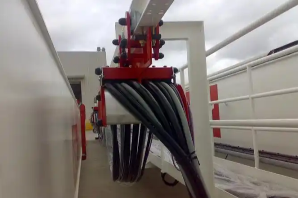 行車小車電纜滑車安裝要求